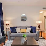 Smoke Free Amazing Modern 1 Bd Near Nrg