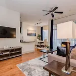 Smoke Free Amazing Modern 1 Bd Near Nrg