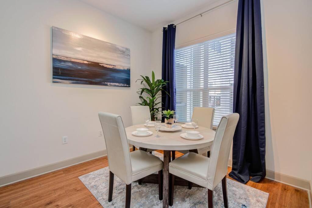 Smoke Free Amazing Modern 1 Bd Near Nrg