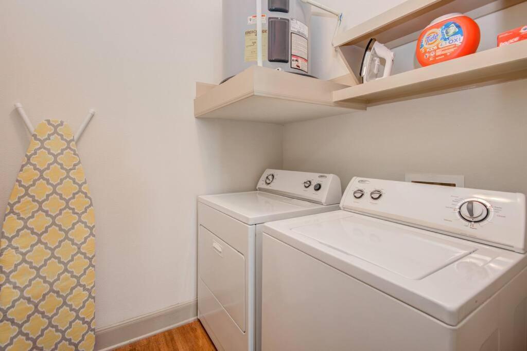 Smoke Free Amazing Modern 1 Bd Near Nrg *